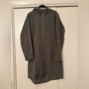Lululemon rain rebel jacket